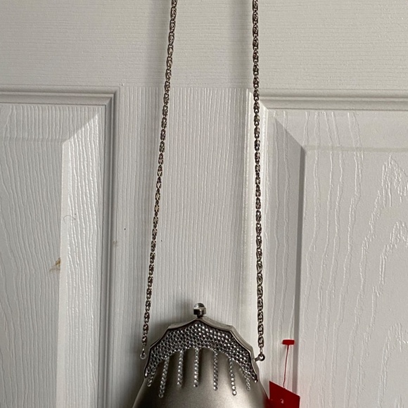 Vintage Rhinestone Metallic putse - Picture 3 of 9